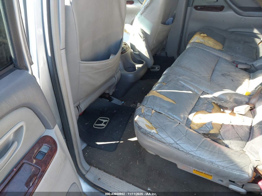 2004 Toyota Sequoia Sr5 V8 VIN: 5TDZT34AX4S207419 Lot: 43658952