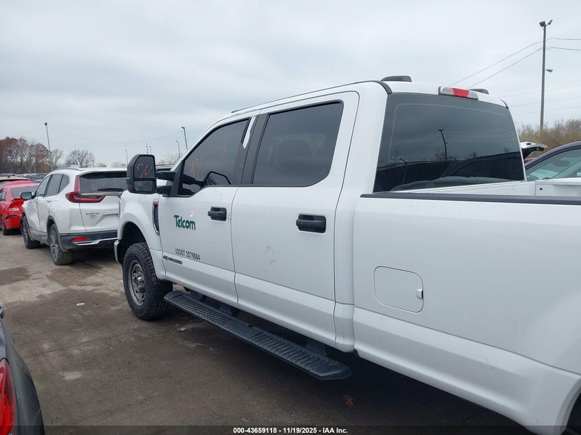 1FT8W3BT5NEF54221 2022 FORD F350 photo no. 14