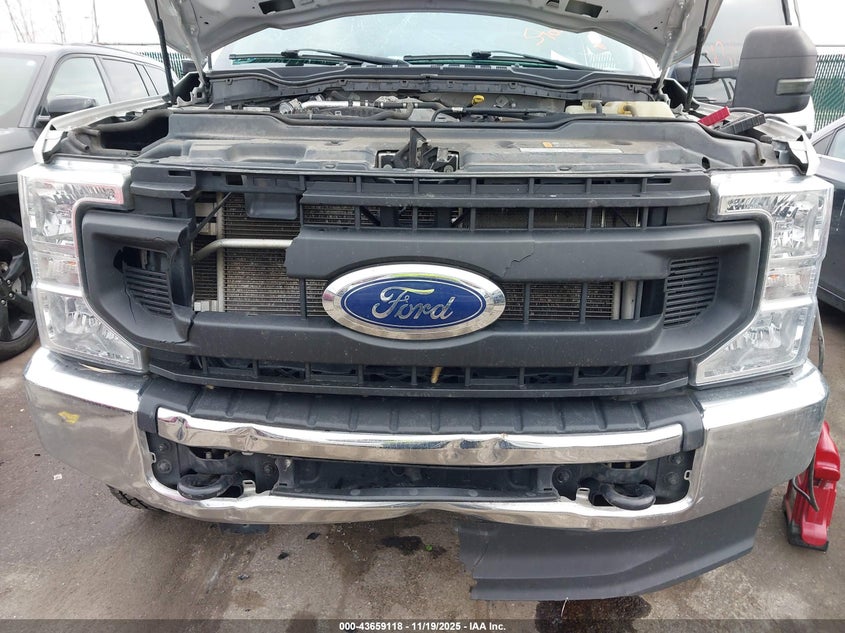 1FT8W3BT5NEF54221 2022 FORD F350 photo no. 11