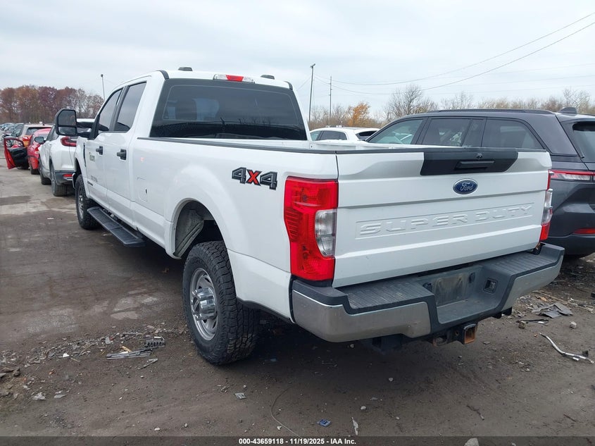 1FT8W3BT5NEF54221 2022 FORD F350 photo no. 3