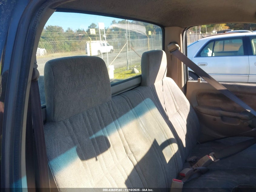 5TENL42NX4Z407858 2004 TOYOTA TACOMA photo no. 8