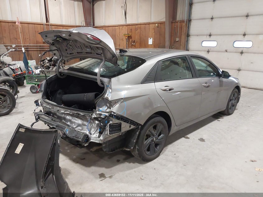 2023 HYUNDAI ELANTRA HYBRID BLUE KMHLM4AJ4PU064055