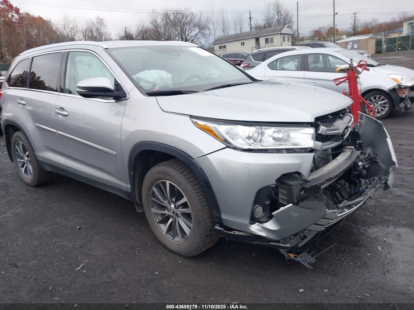 TOYOTA HIGHLANDER XLE