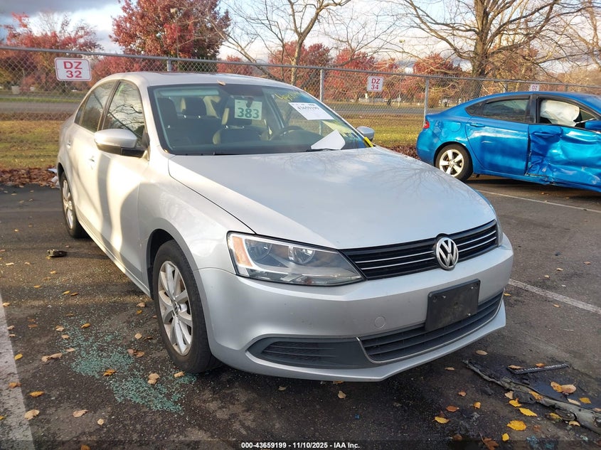 2013 VOLKSWAGEN JETTA 2.5L SE - 3VWDP7AJ7DM360668