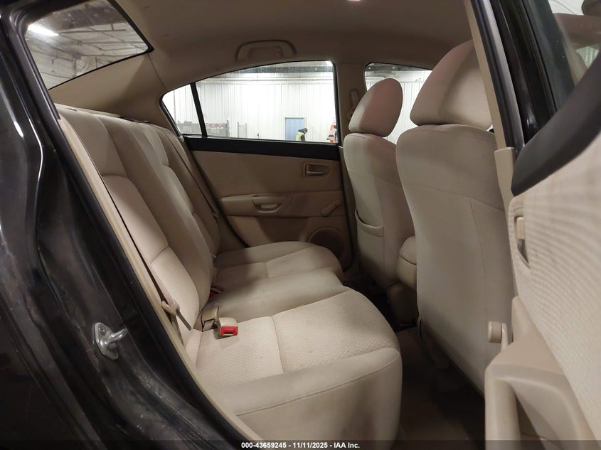 2006 Mazda Mazda3 I VIN: JM1BK12FX61532692 Lot: 43659245