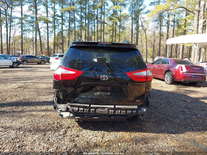 2018 Toyota Sienna Xle 8 Passenger VIN: 5TDYZ3DC4JS927774 Lot: 43659273