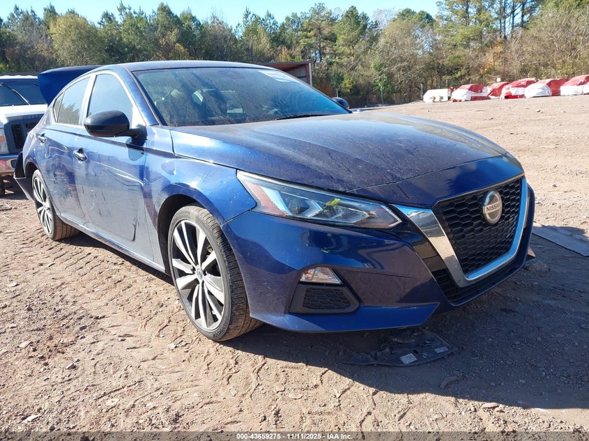 NISSAN ALTIMA SR FWD