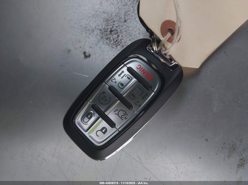 2C4RC1BG1TR188990 2026 CHRYSLER PACIFICA photo no. 11