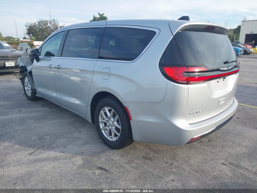 2C4RC1BG1TR188990 2026 CHRYSLER PACIFICA photo no. 3