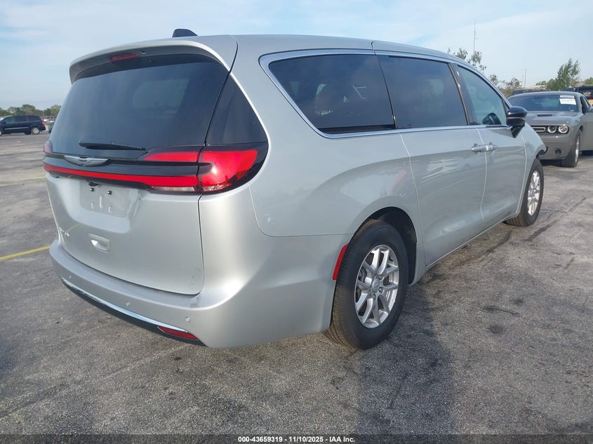 2C4RC1BG1TR188990 2026 CHRYSLER PACIFICA photo no. 4