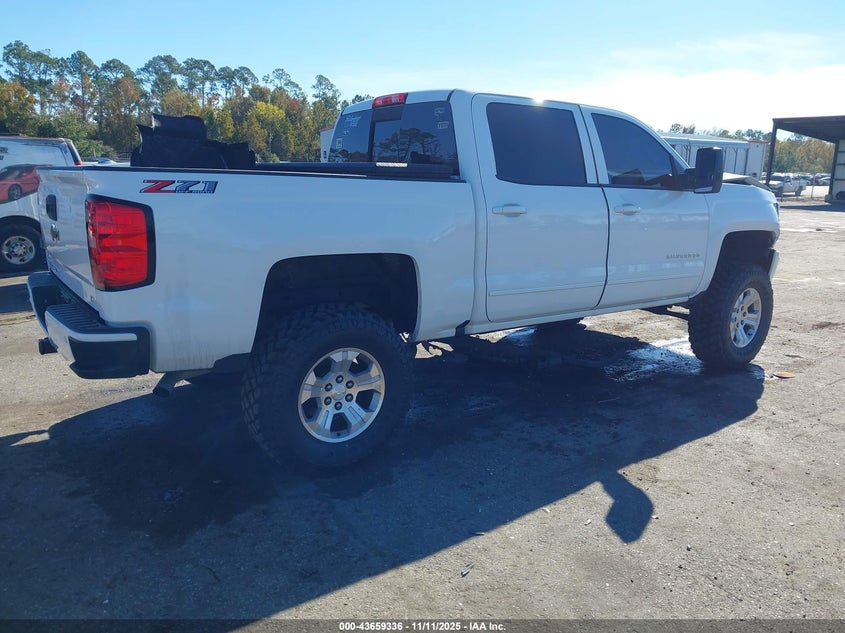 3GCUKREC2JG587074 2018 CHEVROLET SILVERADO photo no. 4