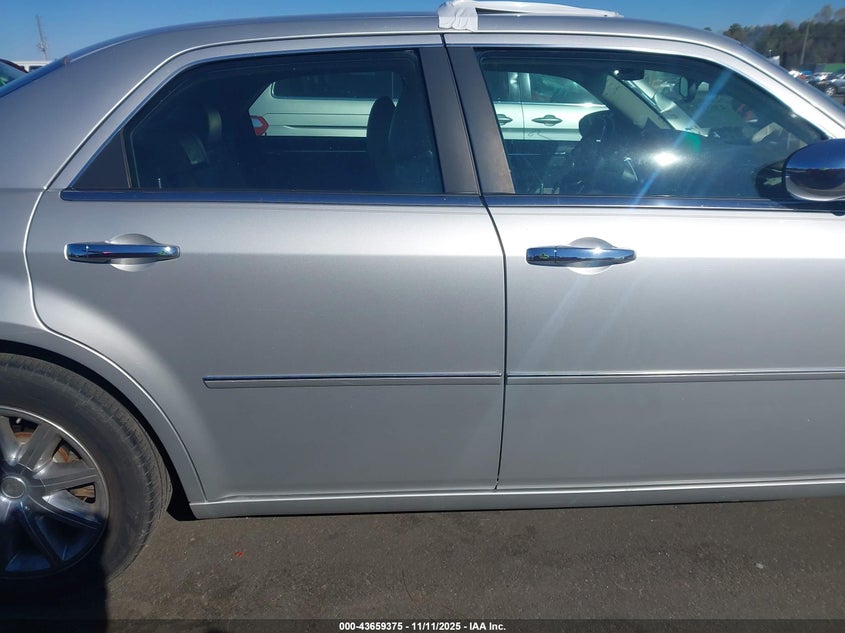 2007 Chrysler 300C VIN: 2C3KA63H07H808269 Lot: 43659375