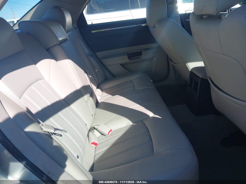 2007 Chrysler 300C VIN: 2C3KA63H07H808269 Lot: 43659375