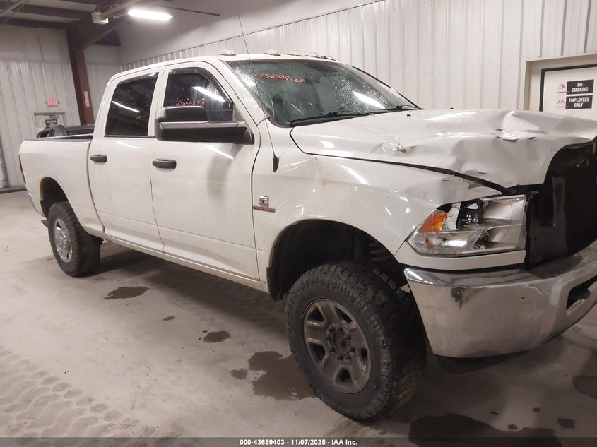 RAM 2500 TRADESMAN 4X4 6 4 BOX