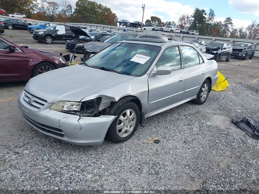 1HGCG566X1A081684 2001 HONDA ACCORD photo no. 2