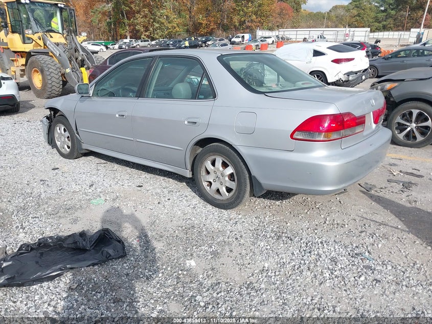 1HGCG566X1A081684 2001 HONDA ACCORD photo no. 3