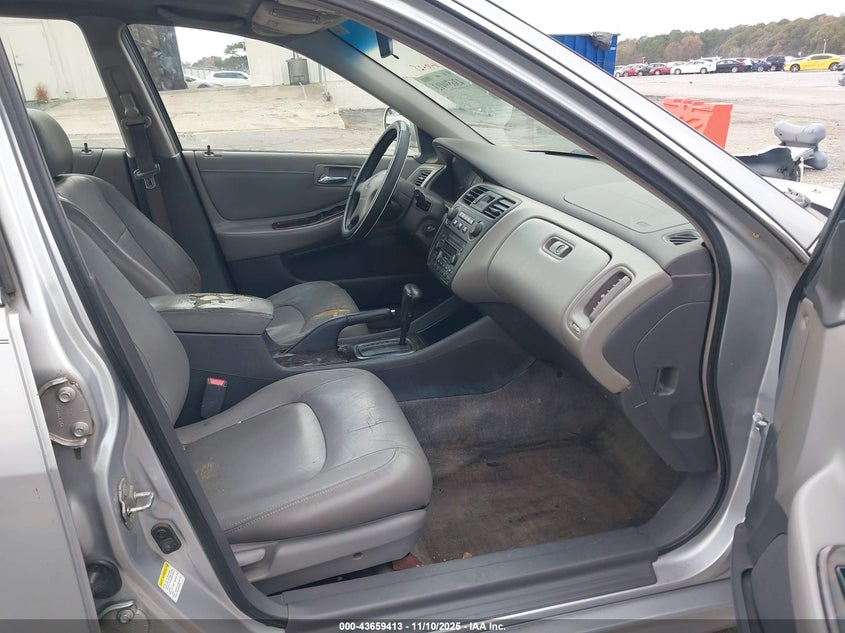 1HGCG566X1A081684 2001 HONDA ACCORD photo no. 5