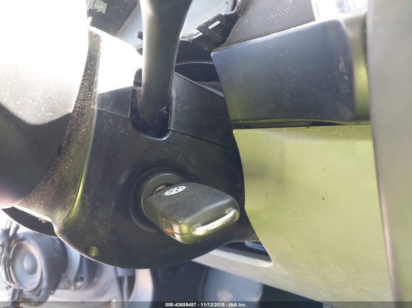 2004 Volkswagen New Beetle Gls Tdi VIN: 3VWCR31C74M412008 Lot: 43659487