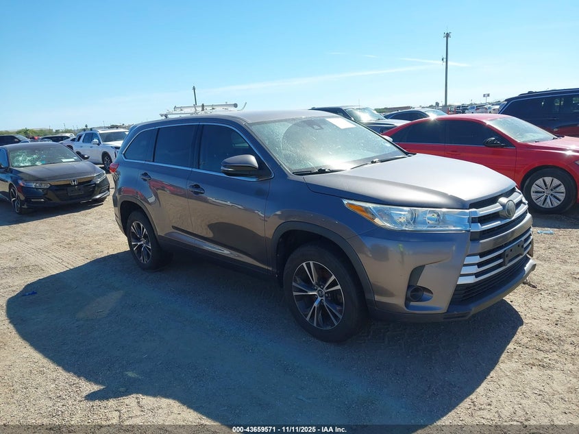 TOYOTA HIGHLANDER LE