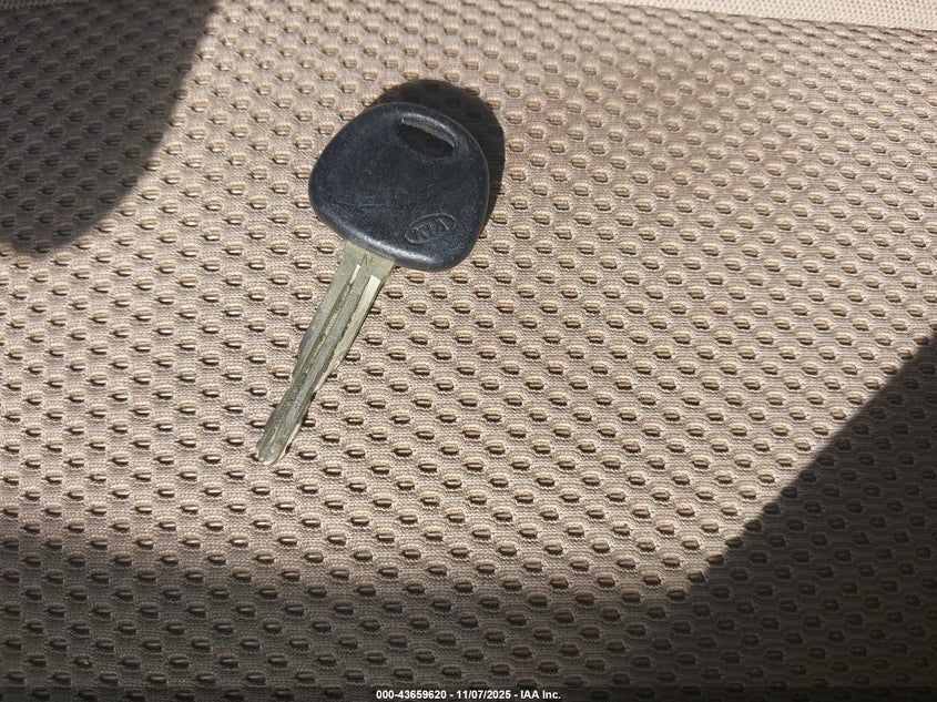 2008 Kia Rondo Ex V6 VIN: KNAFG526287128843 Lot: 43659620