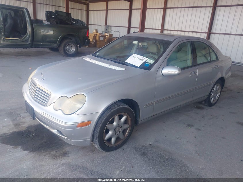 WDBRF64J03F333035 2003 MERCEDES-BENZ C-KLASSE photo no. 2
