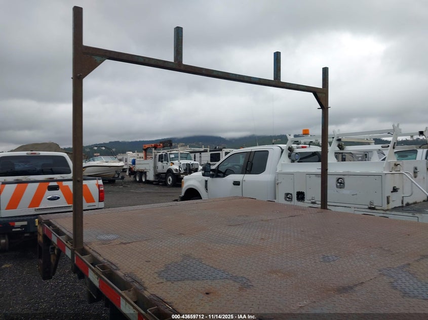 2018 Ford F-550 Chassis Xl VIN: 1FDUF5HY6JEC27202 Lot: 43659712