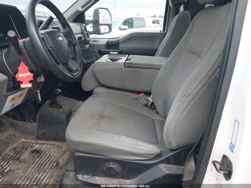 2018 Ford F-550 Chassis Xl VIN: 1FDUF5HY6JEC27202 Lot: 43659712