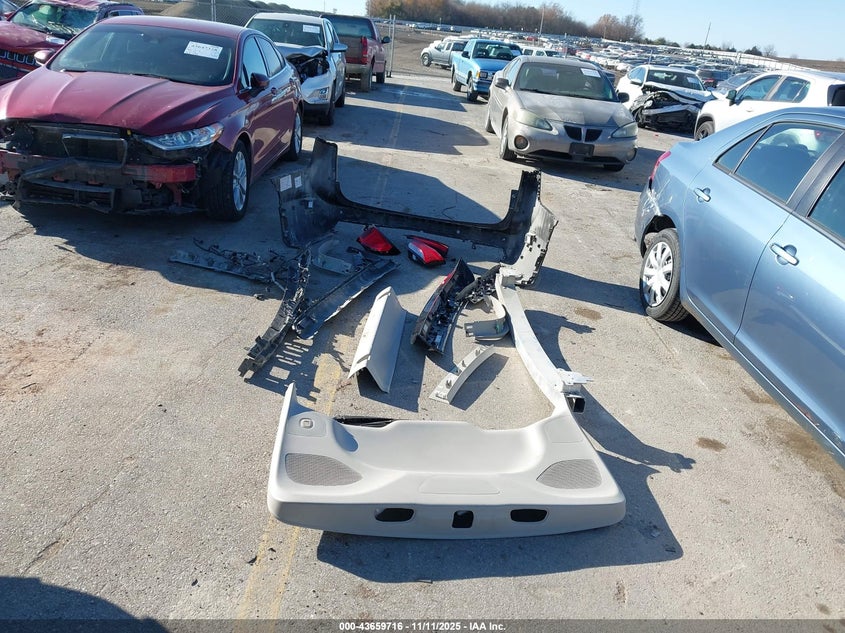 2017 Chrysler Pacifica Limited VIN: 2C4RC1GG6HR620456 Lot: 43659716