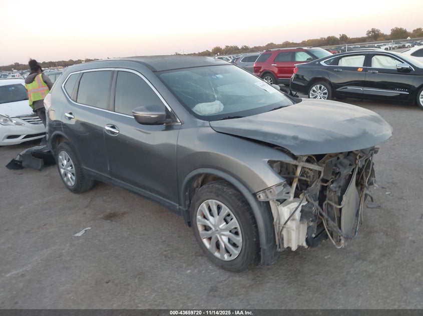 2015 NISSAN ROGUE S - KNMAT2MT5FP521890