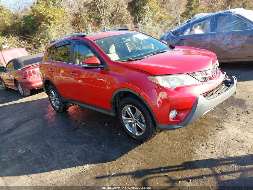 2015 TOYOTA RAV4 XLE - JTMRFREV4FD139659