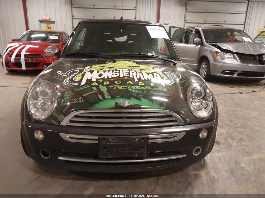 2008 Mini Cooper VIN: WMWRF335X8TG18502 Lot: 43659878