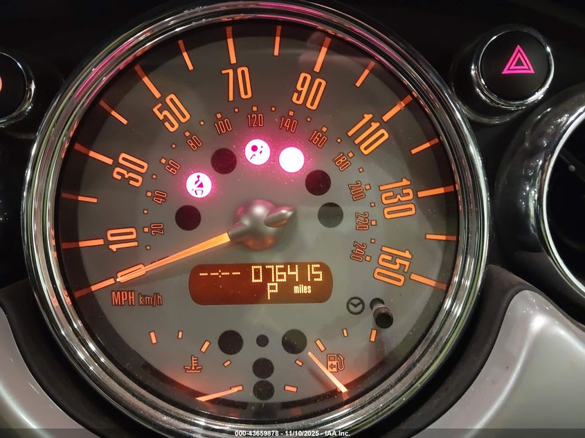 2008 Mini Cooper VIN: WMWRF335X8TG18502 Lot: 43659878