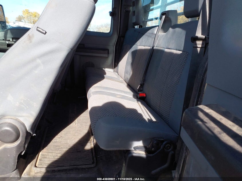 2015 Ford F-350 Chassis Xl VIN: 1FD8X3F6XFEA53078 Lot: 43659901