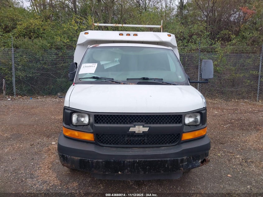 2008 Chevrolet Express Cutaway Work Van VIN: 1GBJG31K581207138 Lot: 43660014