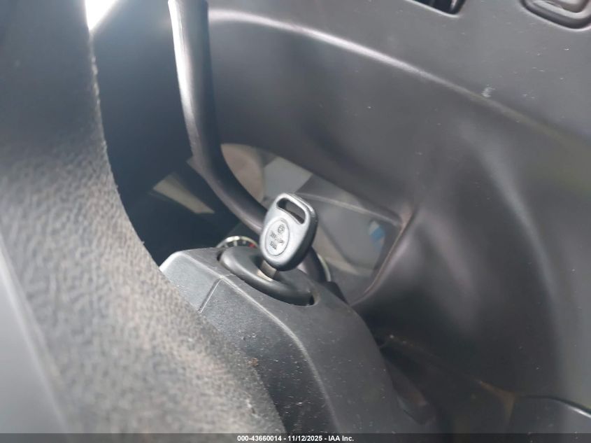 2008 Chevrolet Express Cutaway Work Van VIN: 1GBJG31K581207138 Lot: 43660014