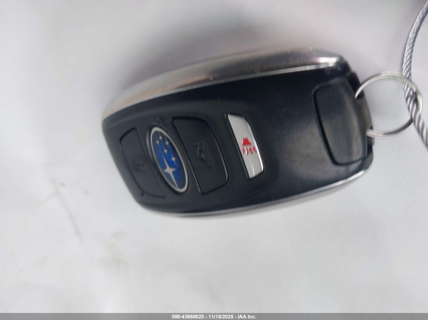 2017 Subaru Legacy 3.6R Limited VIN: 4S3BNEN63H3028048 Lot: 43660020