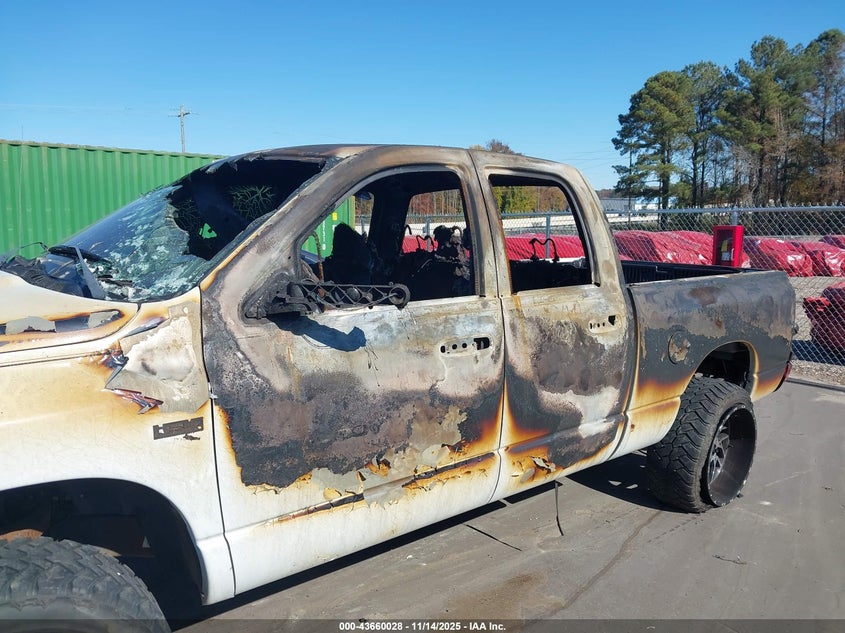 2007 Dodge Ram 1500 Slt/Trx4 Off Road/Sport VIN: 1D7HU18247S216800 Lot: 43660028