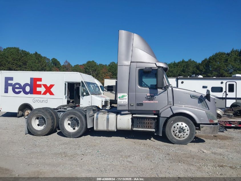 2016 Volvo Vn Vnl VIN: 4V4NC9DG8GN940203 Lot: 43660034