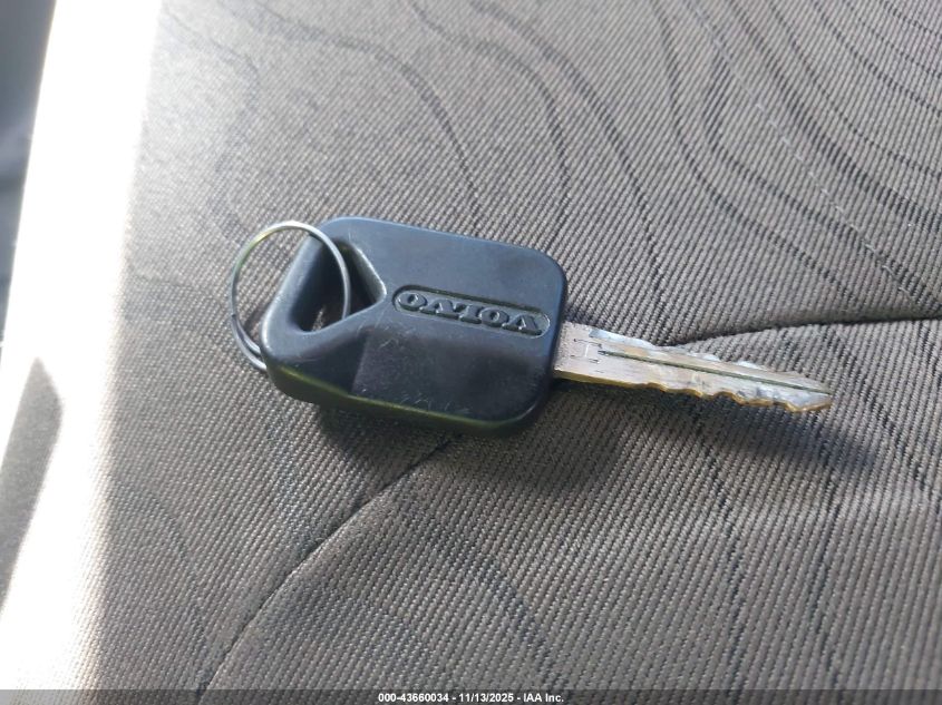 2016 Volvo Vn Vnl VIN: 4V4NC9DG8GN940203 Lot: 43660034