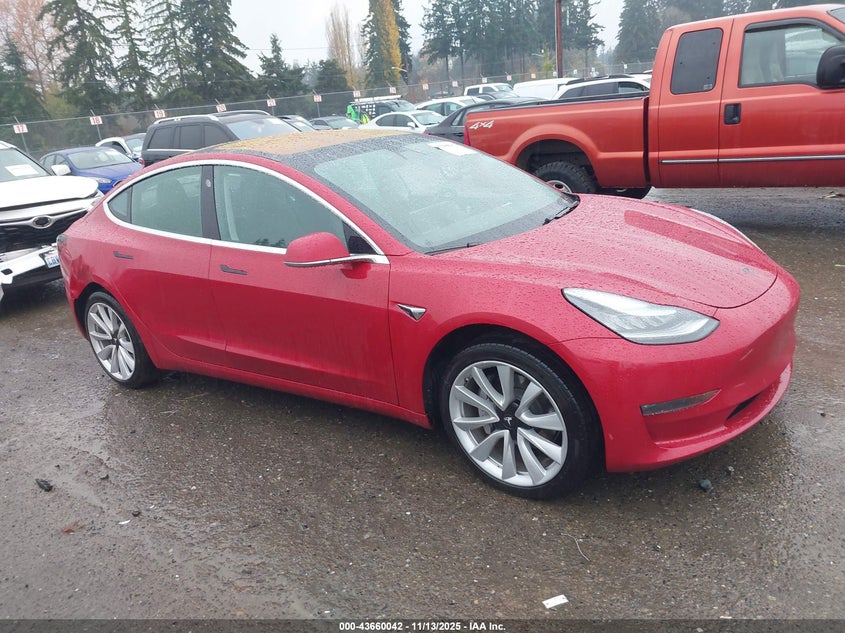 2019 Tesla Model 3 Long Range/Performance VIN: 5YJ3E1EB6KF194469 Lot: 43660042