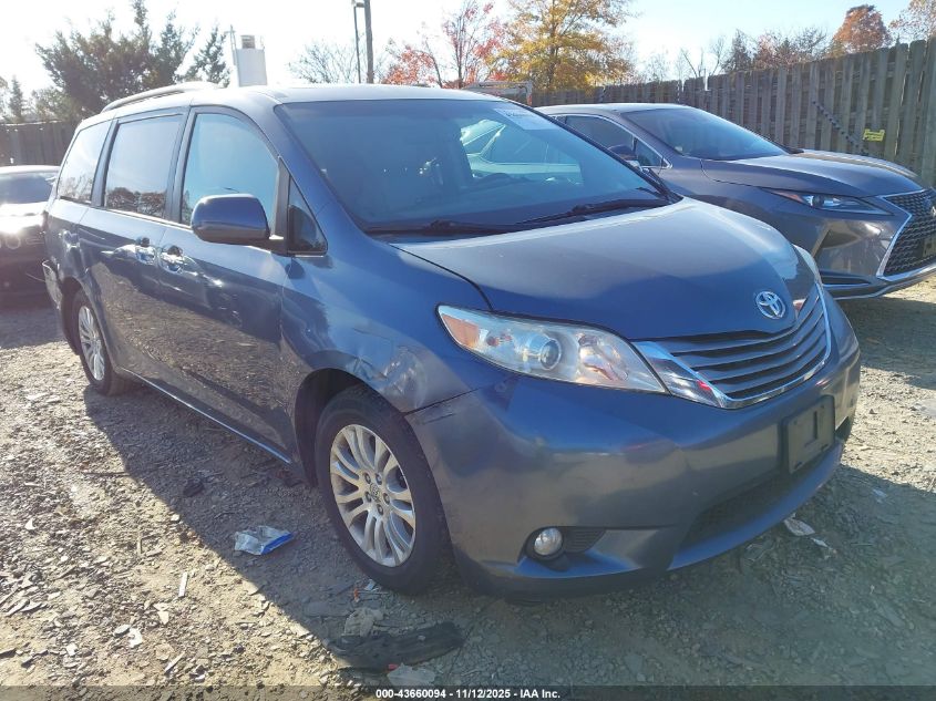 TOYOTA SIENNA XLE PREMIUM 8 PASSENGER