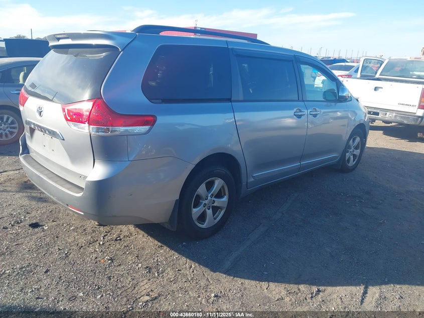 5TDKK3DC5ES520028 2014 TOYOTA SIENNA photo no. 4