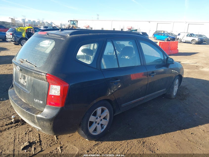 KNAFG526977114520 2007 KIA RONDO photo no. 4