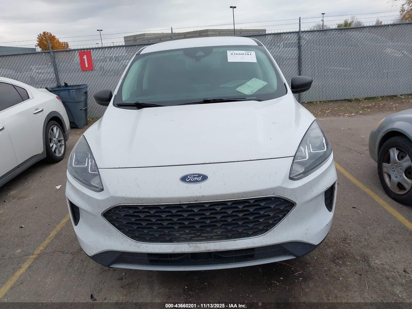 2022 Ford Escape Se VIN: 1FMCU9G64NUA62545 Lot: 43660201