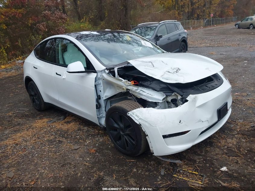 TESLA MODEL Y LONG RANGE DUAL MOTOR ALL-WHEEL DRIVE/RWD