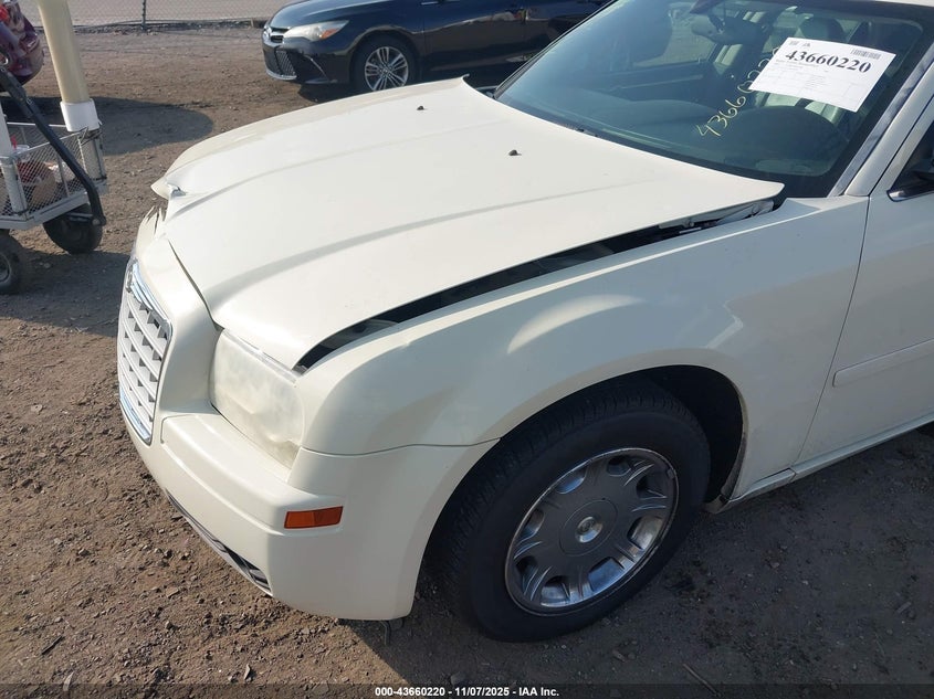 2005 Chrysler 300 Touring VIN: 2C3JA53G95H543135 Lot: 43660220