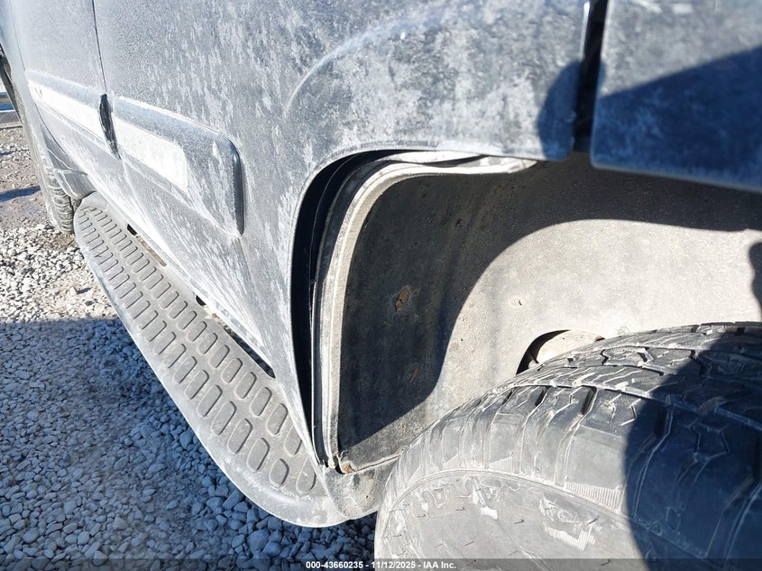 2005 GMC Envoy Slt VIN: 1GKDT13S752332741 Lot: 43660235