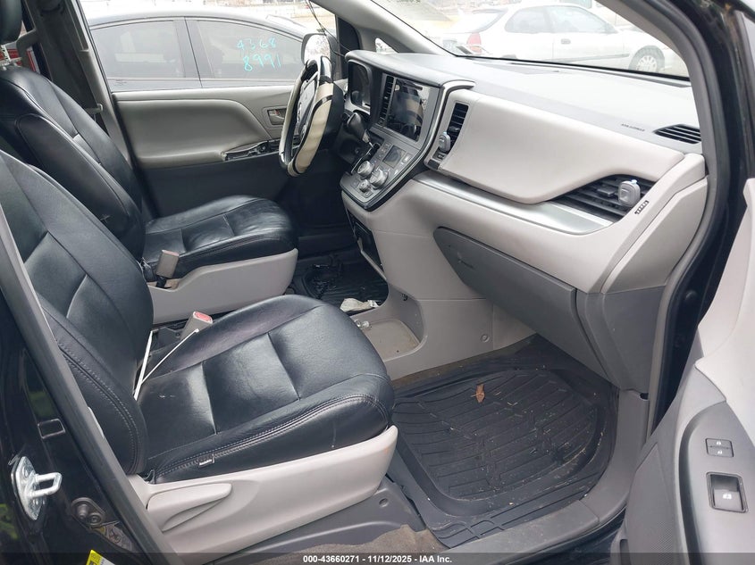 5TDZK3DC9FS538905 2015 TOYOTA SIENNA photo no. 5