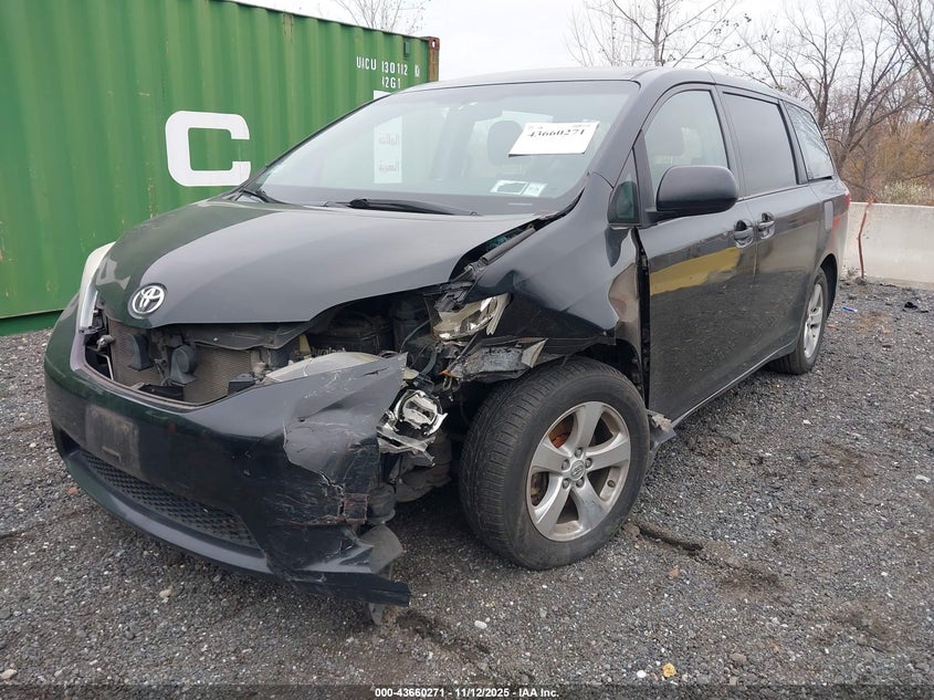 5TDZK3DC9FS538905 2015 TOYOTA SIENNA photo no. 6