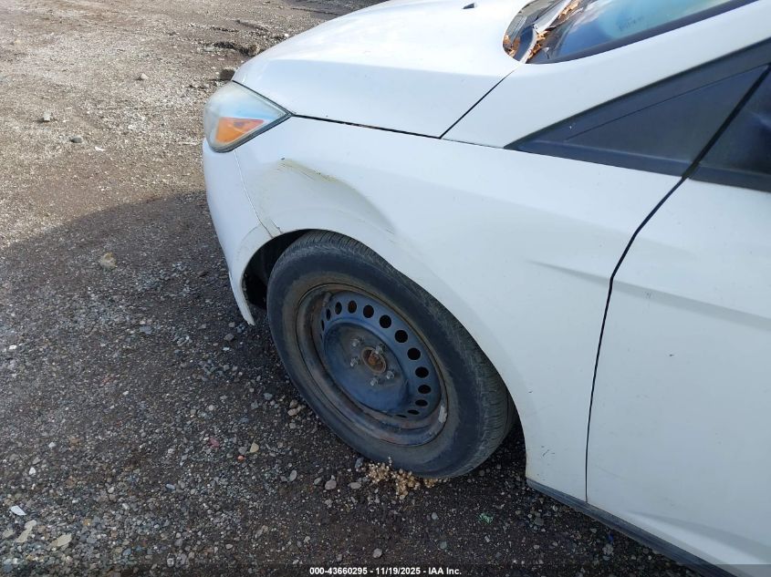 2015 Ford Focus S VIN: 1FADP3E29FL281558 Lot: 43660295